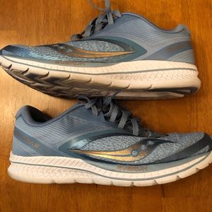 Saucony Everun shoes, size 8.5 women